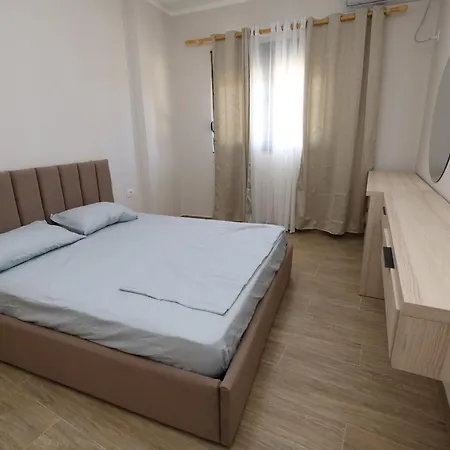 Apartamento Eon Golem (Tirana)